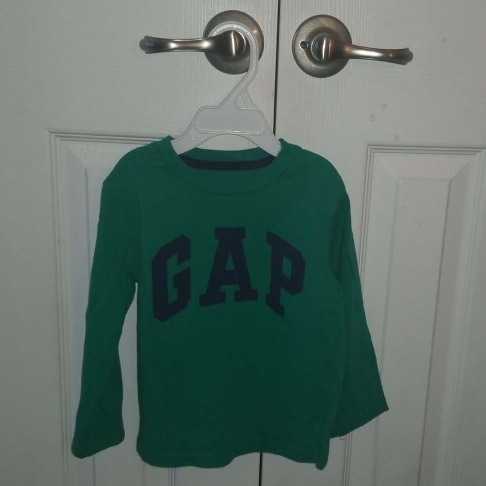 Green Baby GAP shirt